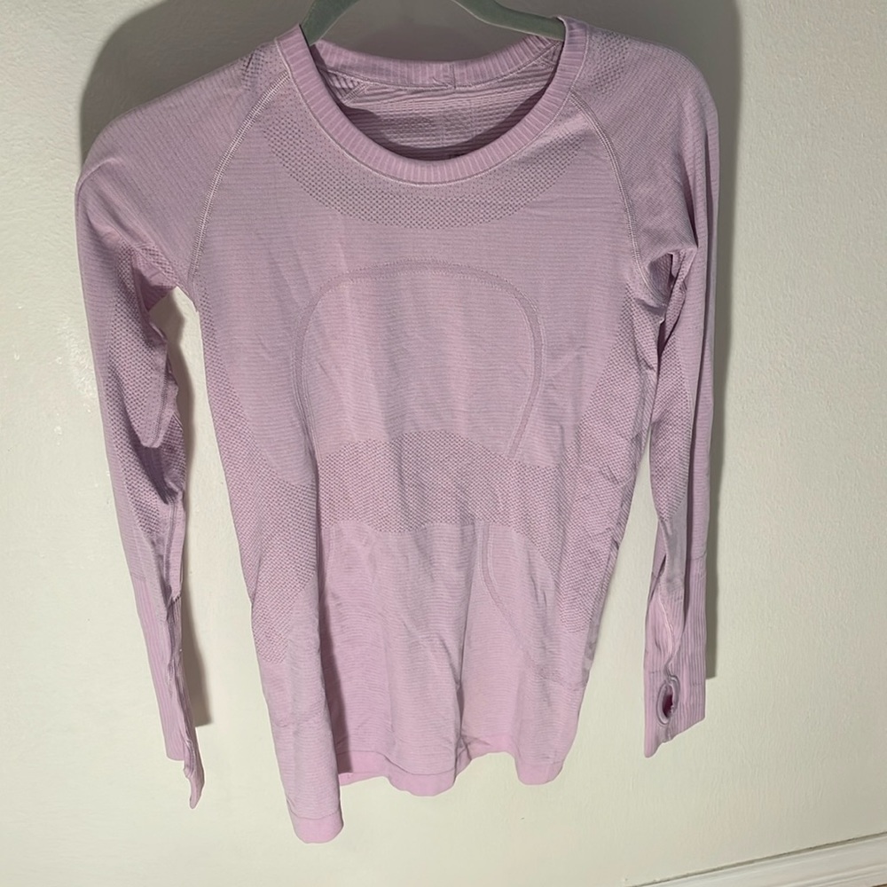 Lululemon Swiftly Tech Long sleeve. size 6.